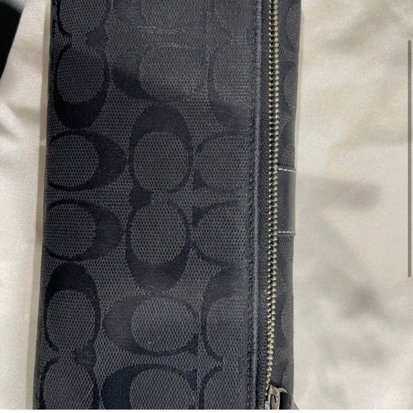Coach Wallet - Picture 3 of 4